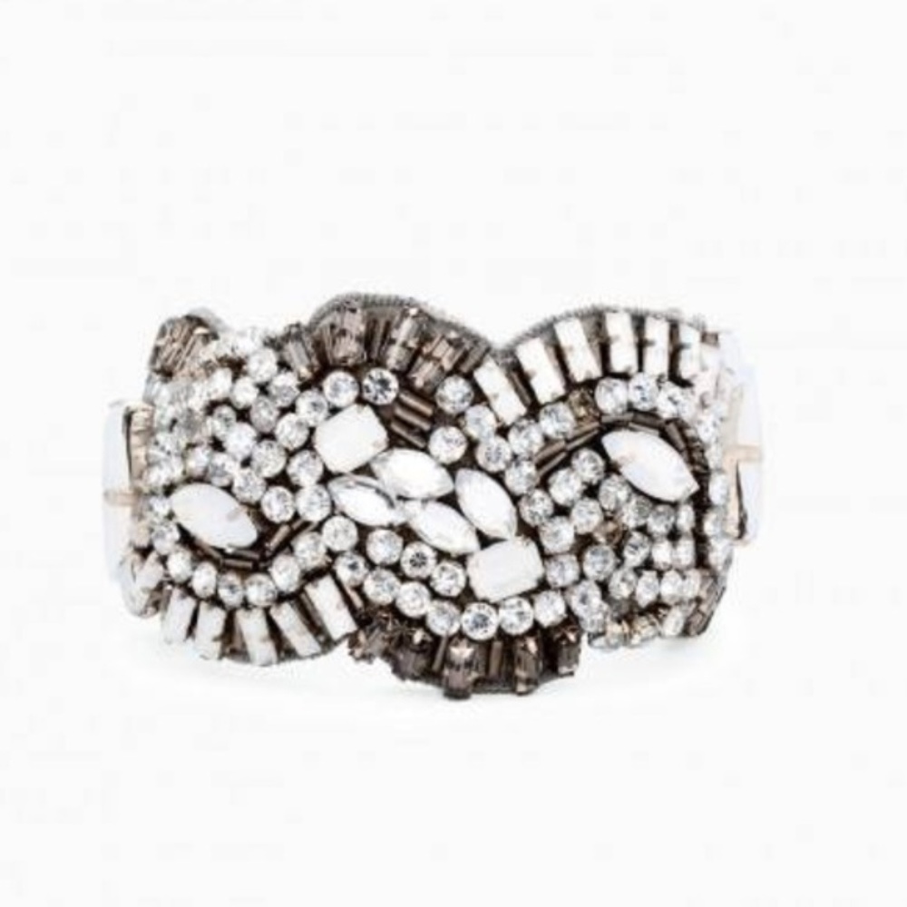 Stella & Dot | Gorgeous Gala Gray & Crystal Statement Bracelet Retired - Picture 6 of 8